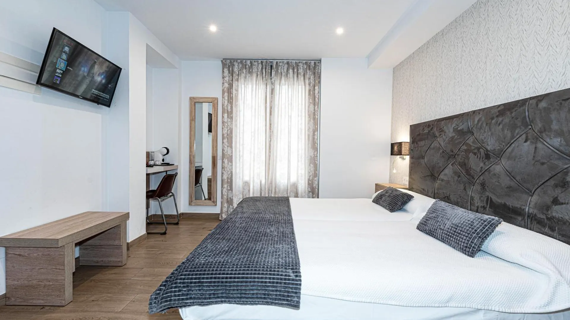 Hostal Aurora Nerja Pensión